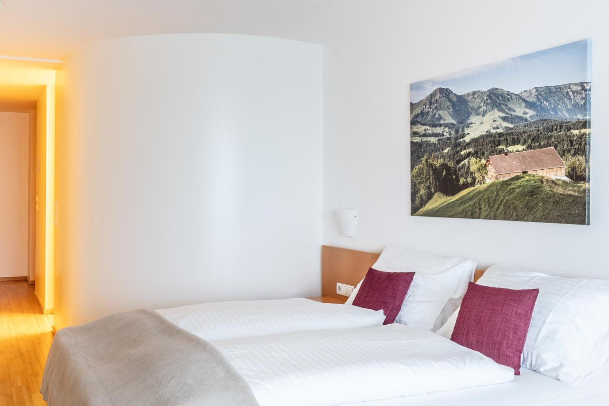 Hotel Loewen Лингенау Екстериор снимка